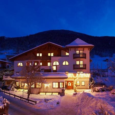 Ferienhotel Bergland Arzl im Pitztal Exteriér fotografie