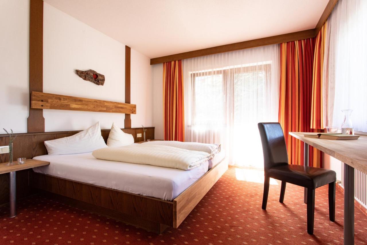 Ferienhotel Bergland Arzl im Pitztal Exteriér fotografie