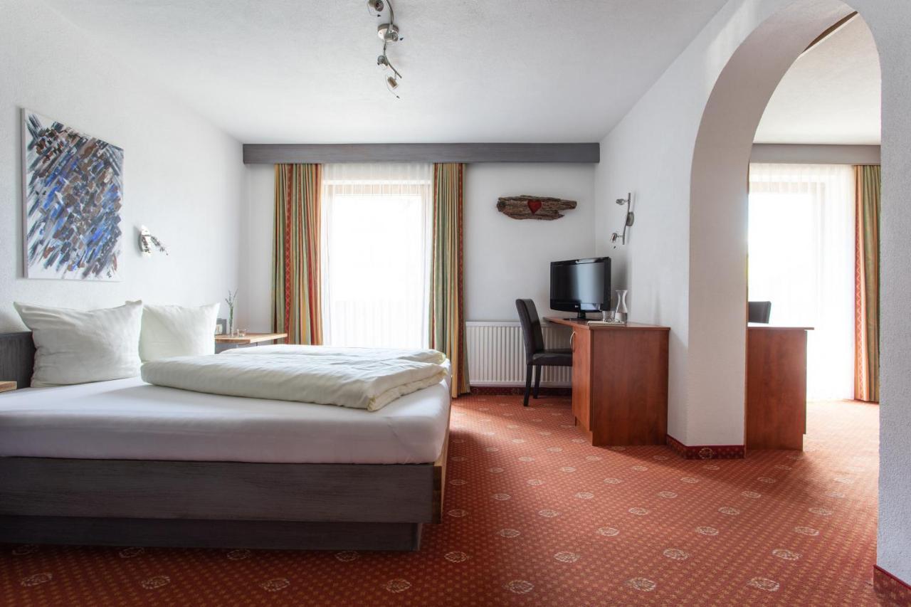 Ferienhotel Bergland Arzl im Pitztal Exteriér fotografie