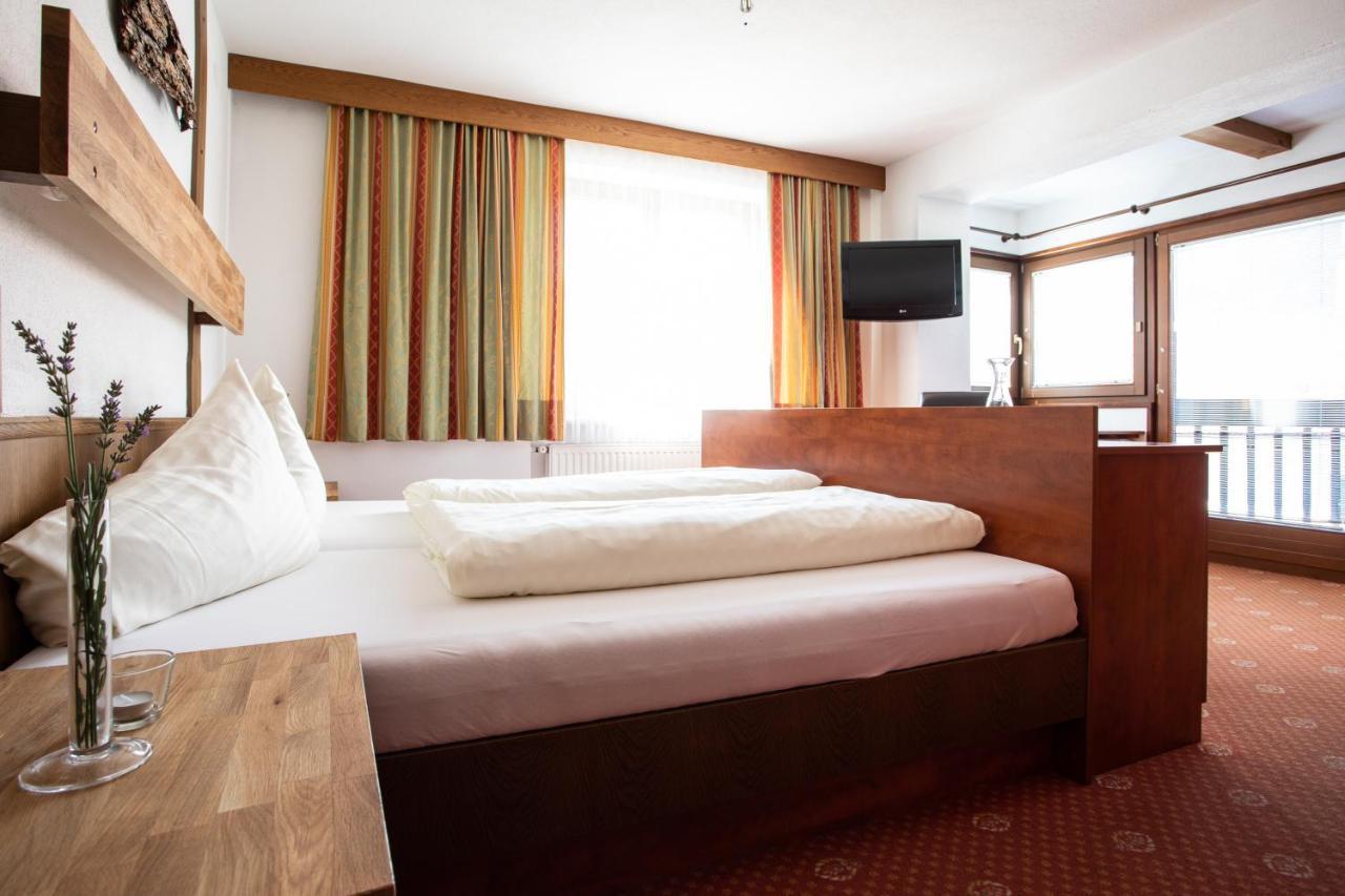 Ferienhotel Bergland Arzl im Pitztal Exteriér fotografie